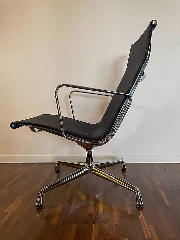 Sedie: Chaise aluminium Eams EA – Usato da Carouge venduto da oguenin 1