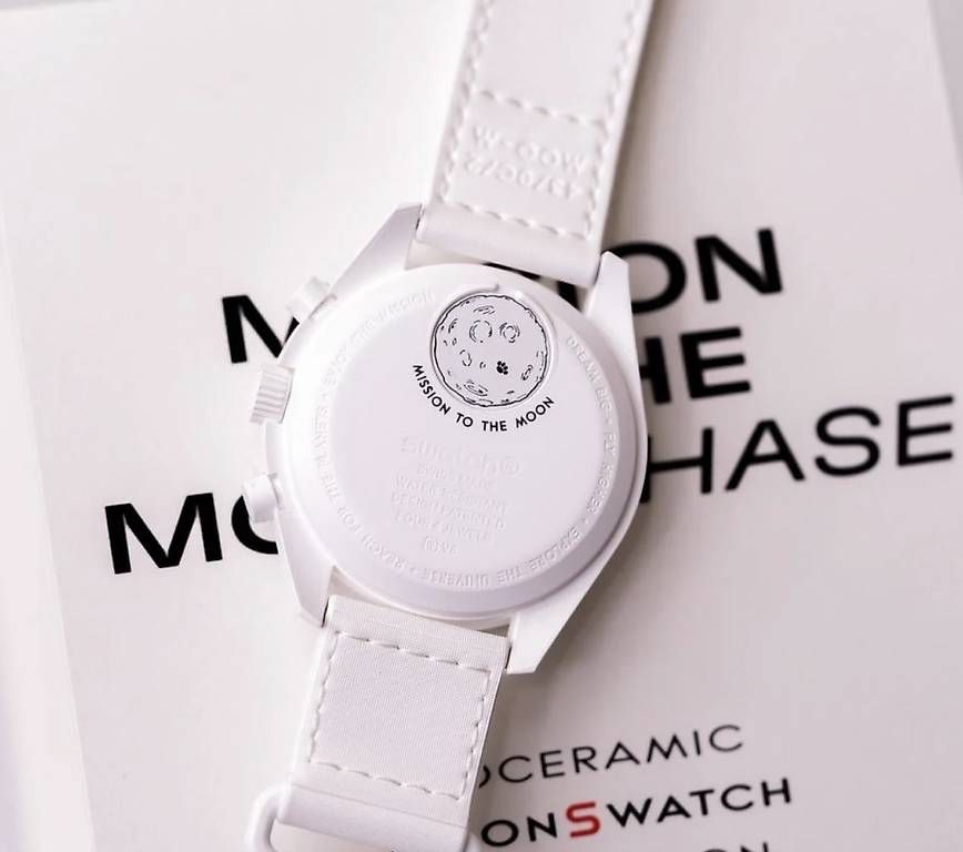 Montres: Swatch Moonswatch Snoopy – D'occasion à Perlen par bta_f9my 1