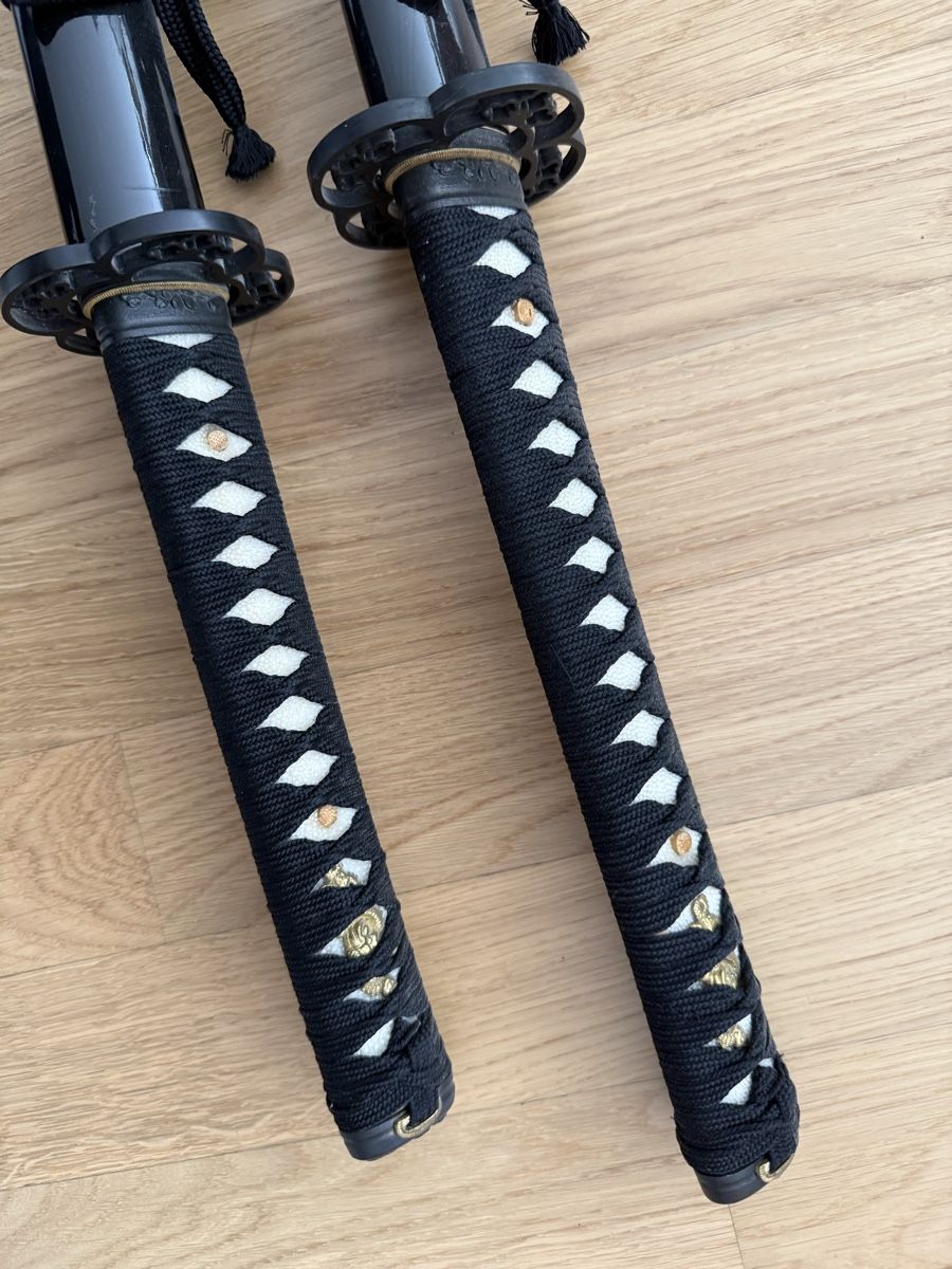 Internationale Kunst: Samurai Schwerter Set, Katana Schwert – Gebraucht aus Goldach von Messerguru 2