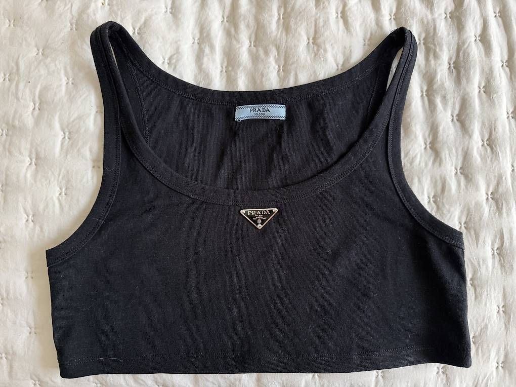 Prada Tops: Prada Top – Gebraucht aus Wädenswil von Cocomagi