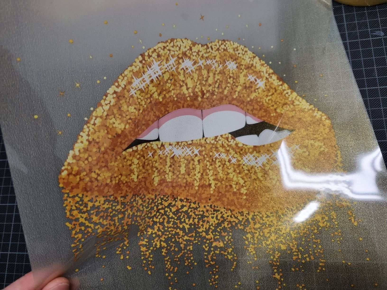 Fogli trasparenti: DTF Gold Glitter – Nuovo (secondo la descrizione) da Locarno venduto da dremaker89 3