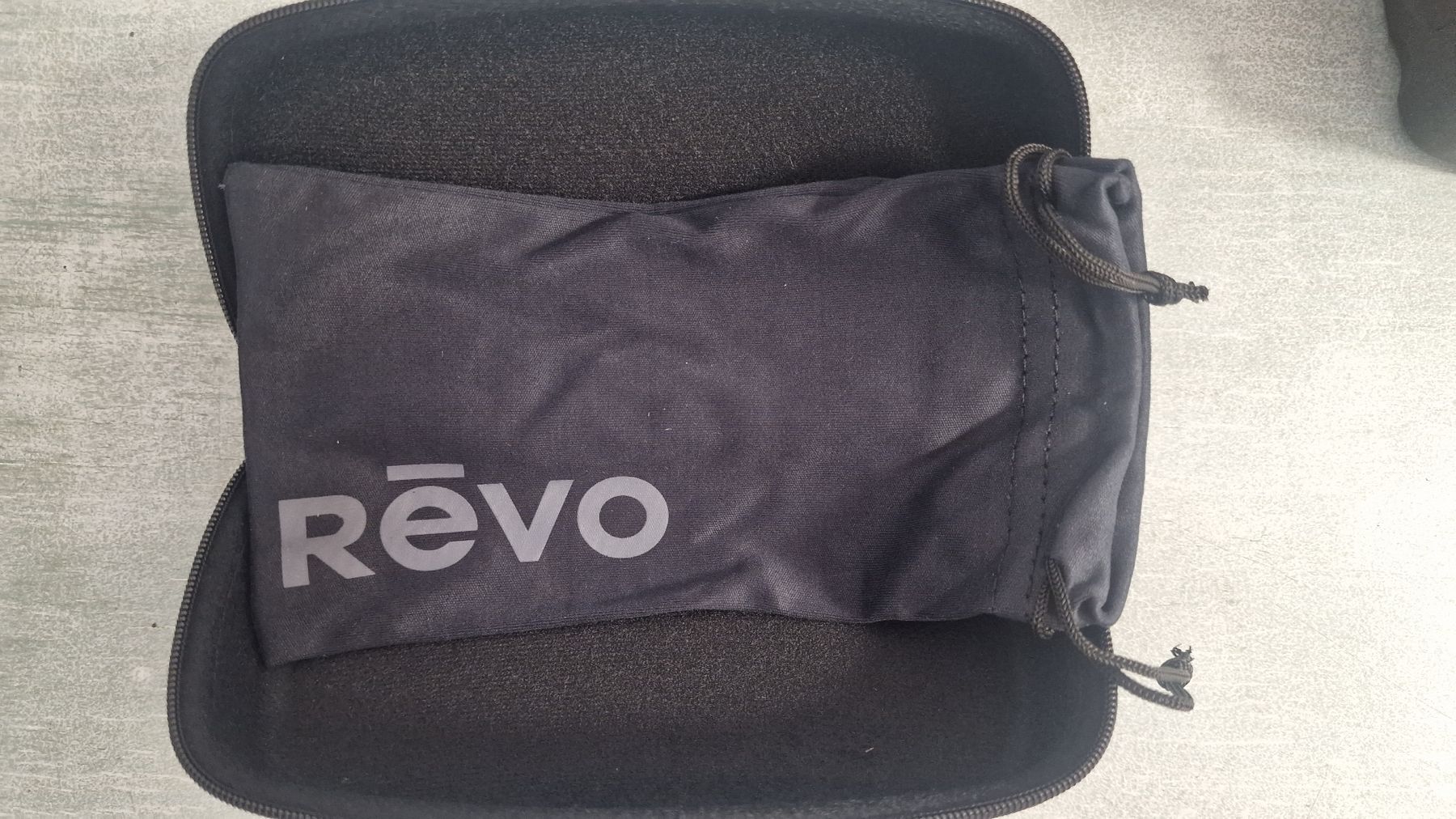 Altro in  Abbigliamento & Accessori: Rēvo Brillenetui – Nuovo (secondo la descrizione) da Hasle LU venduto da luc_9pxg 2