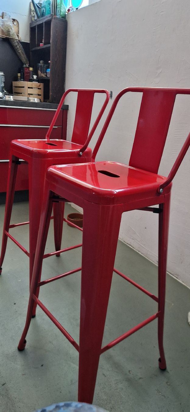 Sgabelli: 2 rote Barhocker aus Metall  – Usato da Niedergösgen venduto da Licht-Design 3