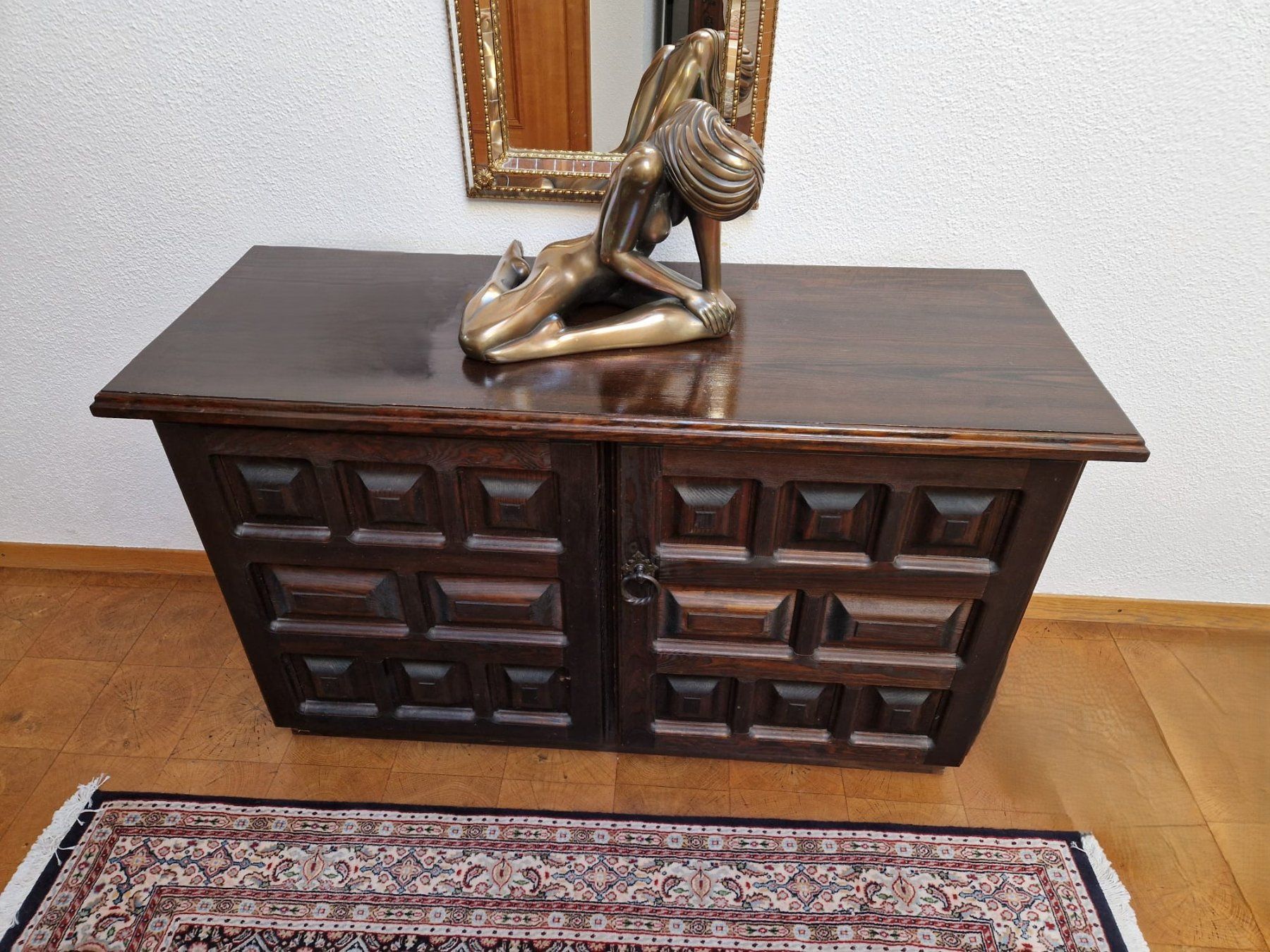 Commodes: Alte Holzkommode – D'occasion à Eschen par SirHitch