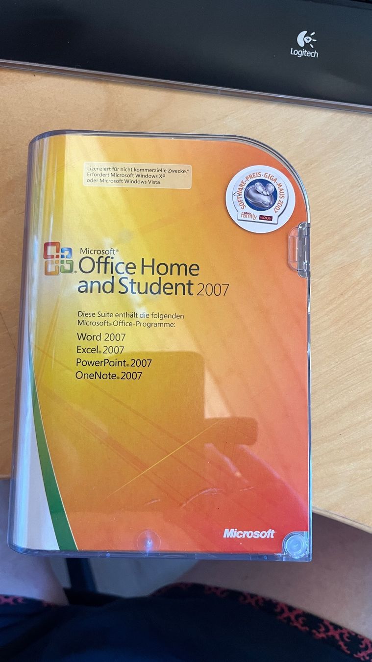 Microsoft Software: Office Home and Student 2007 – Usato da Wiesendangen venduto da Baro