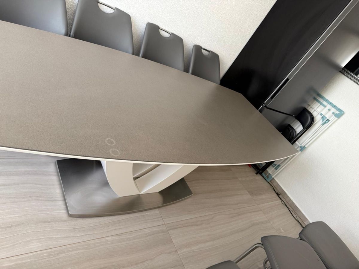 Tavoli: Magnifique table à manger design sans chaises – Usato da Tramelan venduto da arb_hky2 3