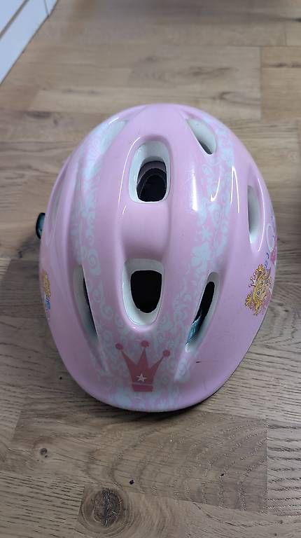 Caschi: Casque de vélo enfant Princesse – Usato da Renens VD venduto da arochat 1