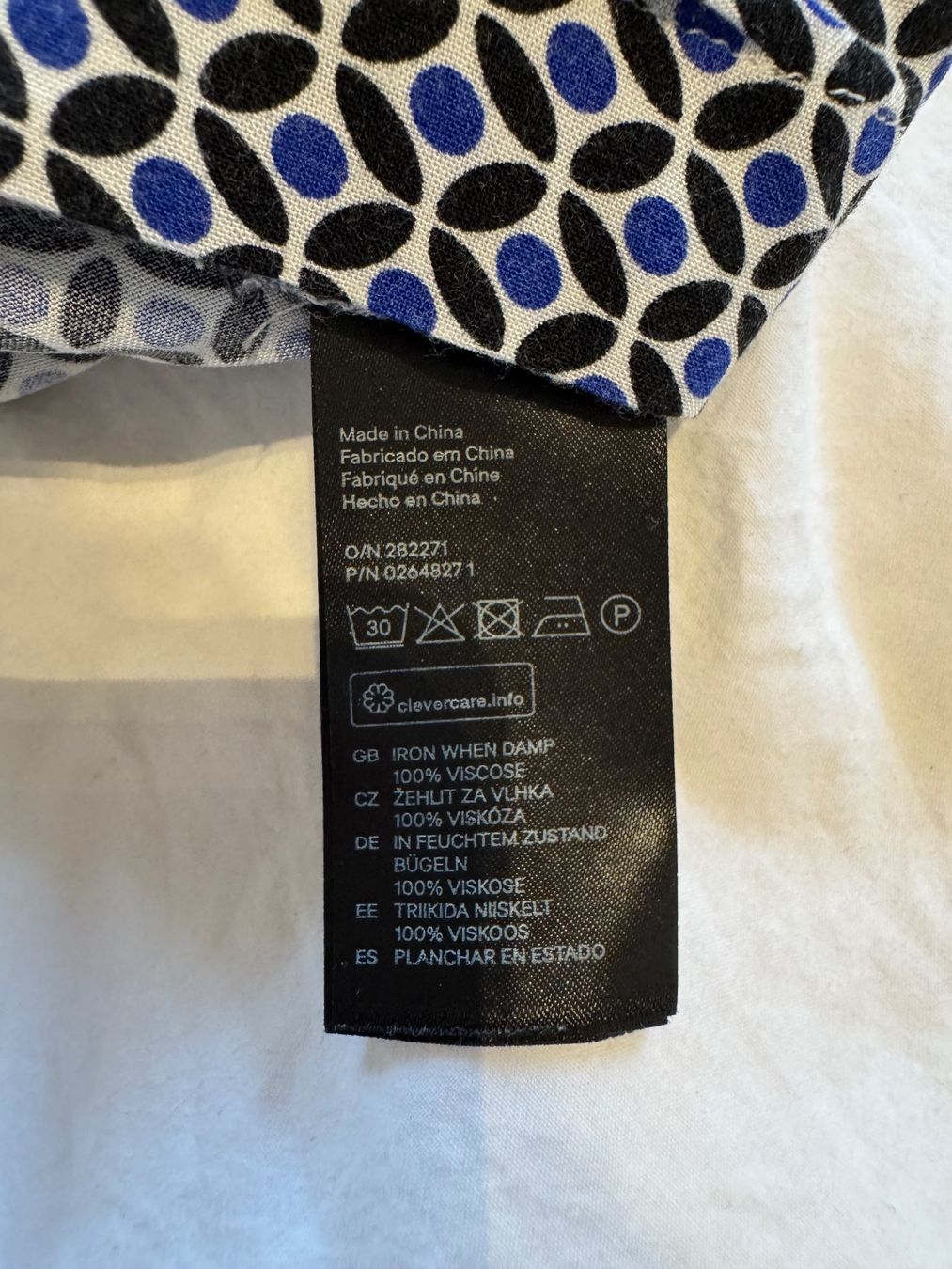 H&M Blusen, T-Shirts & Tops: T-shirt à motifs - H&M – Gebraucht aus Denens von sar_5wlm 3