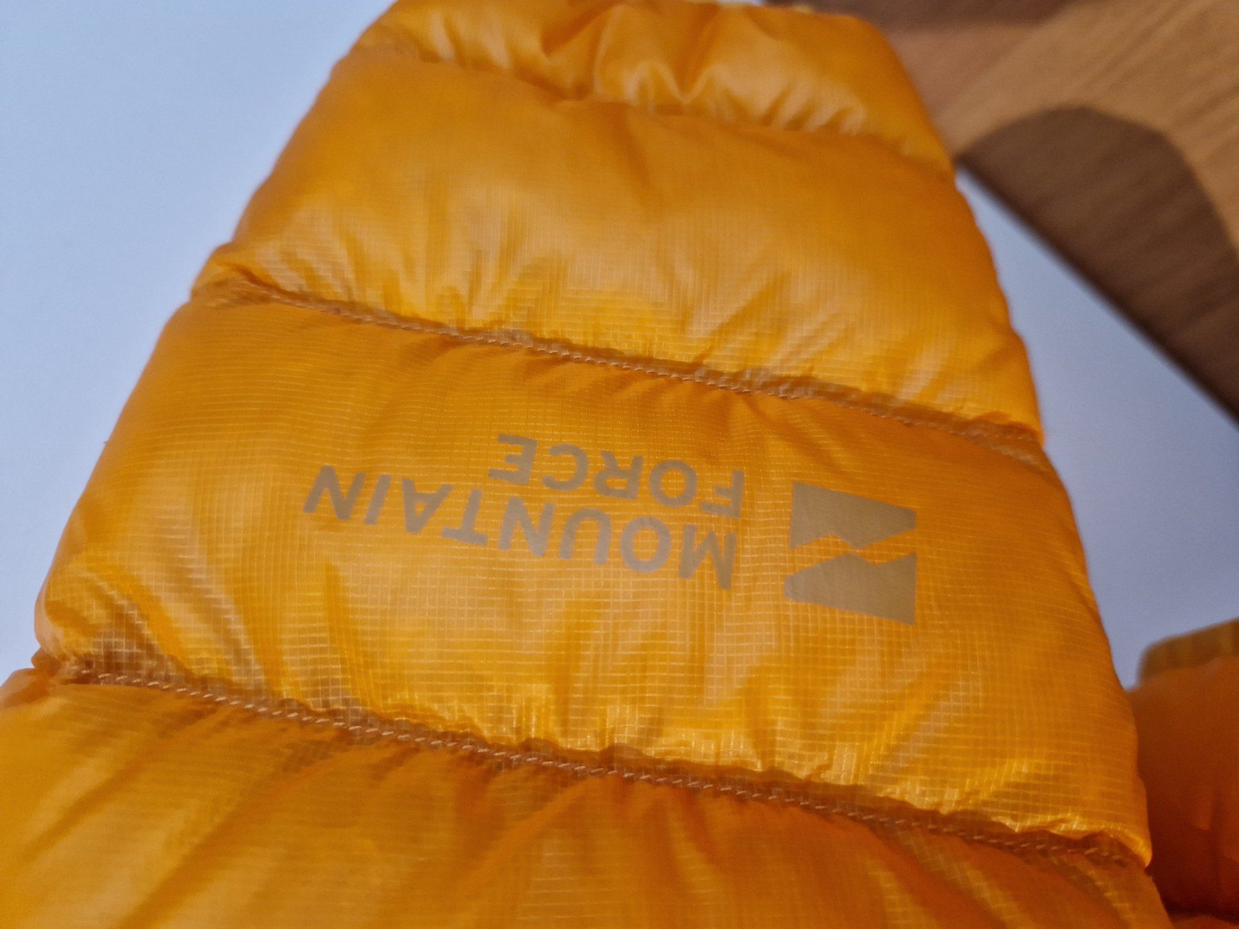 Giacche: Mountain Force - Cassia Down Jacket - G. 36 – Usato da St. Gallenkappel venduto da Kevinofski 1