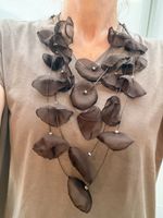 Collana in tessuto 