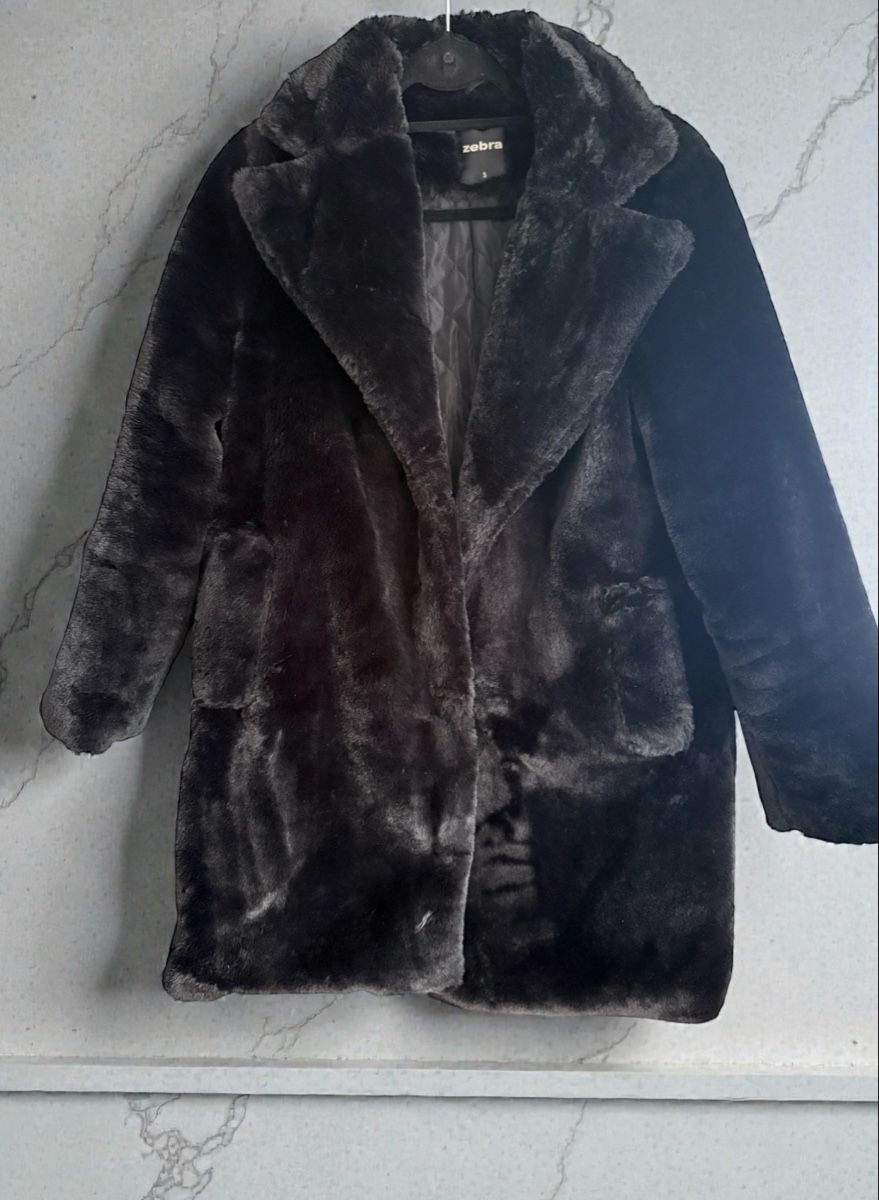 Cappotti: Wunderschöner Zebra Kunstfell Mantel, Grösse S – Usato da Solothurn venduto da Menis-Shop1