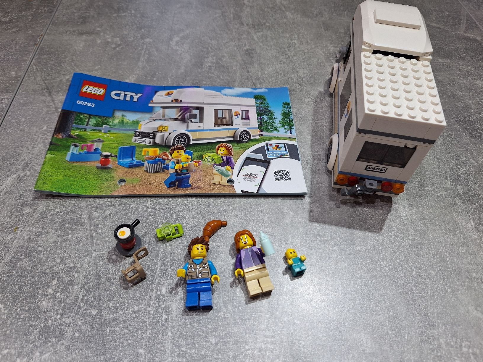 Lego Giocattoli: Lego 60283 Ferienwohnmobil – Usato da Egerkingen venduto da Niceli1 1