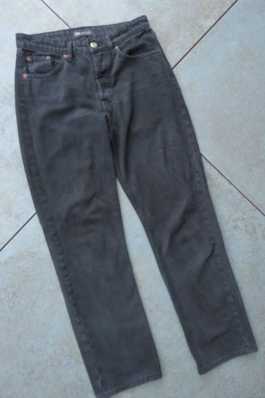 Zara Jeans: ZARA Jeans Straight Cut Gr. 38 – Usato da Wil ZH venduto da Tamagy