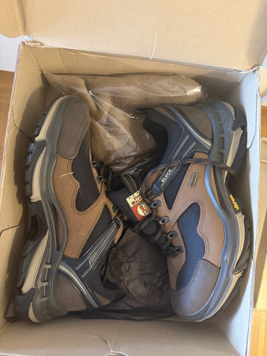 Scarpe da uomo: BARK Dog Walker hiking shoes – Nuovo (secondo la descrizione) da Baden venduto da rau_5vtw