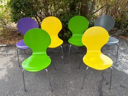 Lot Stühle  6er Set Holzsitz mit Metallfuss