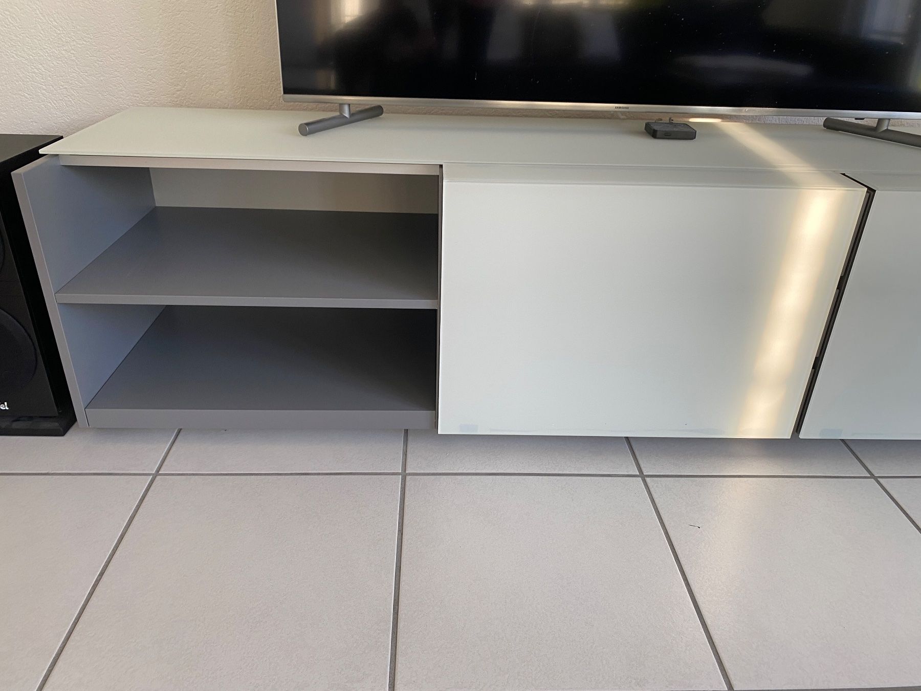 Mobili TV: Lowboard Flowart Fraubrunnen – Usato da Hermetschwil-Staffeln venduto da Fipo79 1