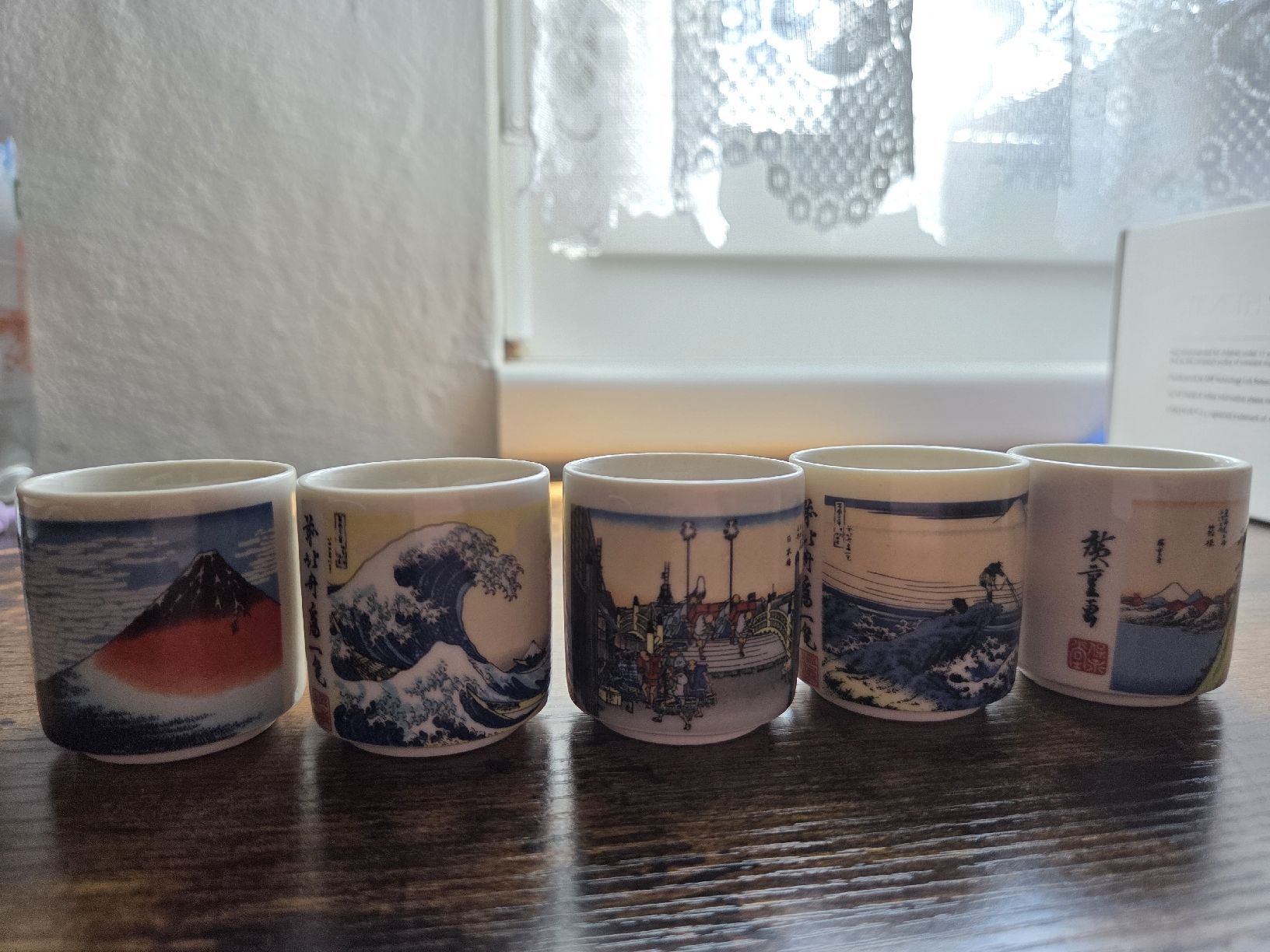 Tassen: Sake Cups 5pc Japanese Art Ukiyo-e Design Ceramic Set – Gebraucht aus Winterthur von Maricels_Boutique 1
