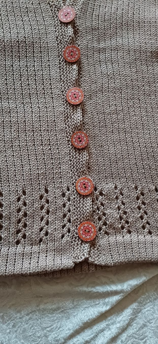 Gilet & Giacche senza maniche: Strickweste Baumwolle beige gestrickt NEU – Nuovo e nell'imballaggio originale da Amriswil venduto da SANNamerino 1