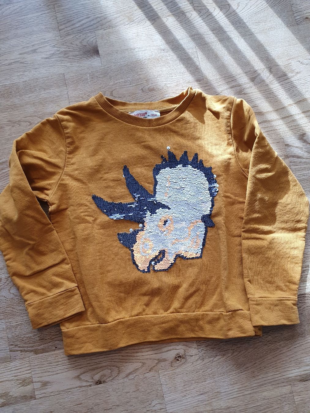 Maglioni & Felpe: Dino Wendepailletten Pullover Gr 104 – Usato da Niederönz venduto da STI88 1