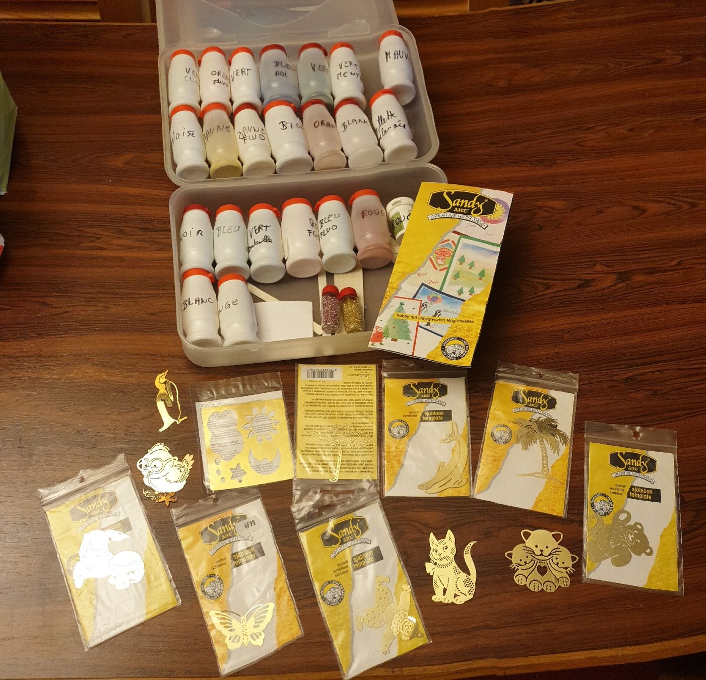 Kits de loisir créatif: Sable créatif et pochoir – D'occasion à Vauderens par sylvieswiss