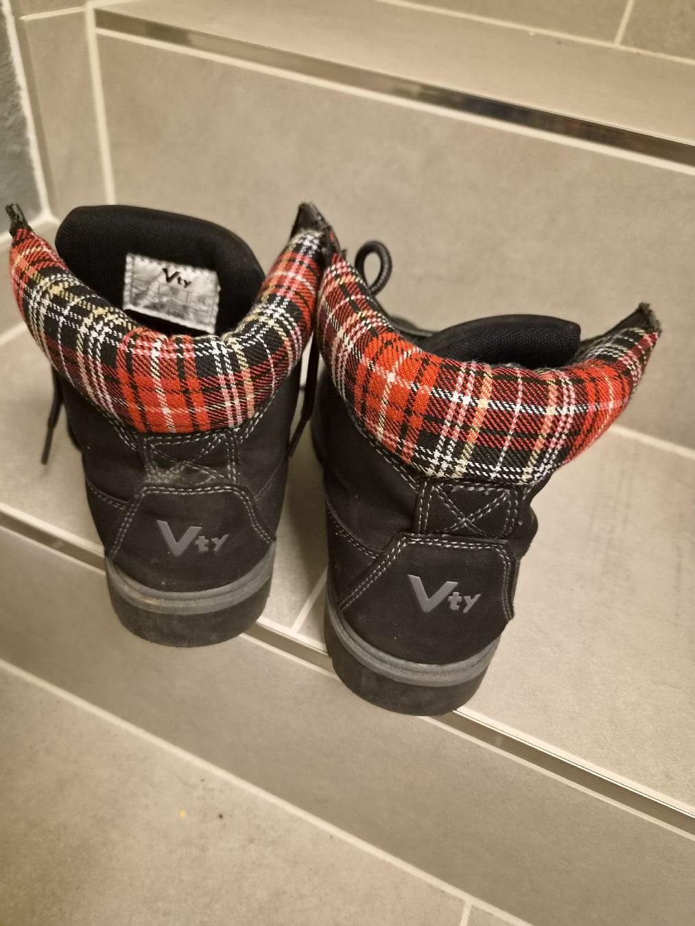 Scarpe da donna: Schuhe – Usato da Winterthur venduto da ets_yvn2 1
