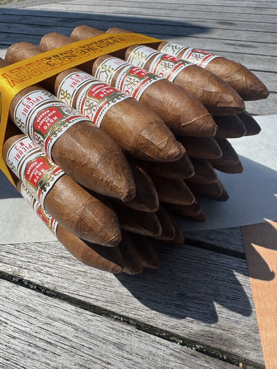 Sigari: Hoyo De Monterrey EPICURE No. 3 Cuba Zigarren – Nuovo e nell'imballaggio originale da kreuzlingen venduto da hel_v9zj 5