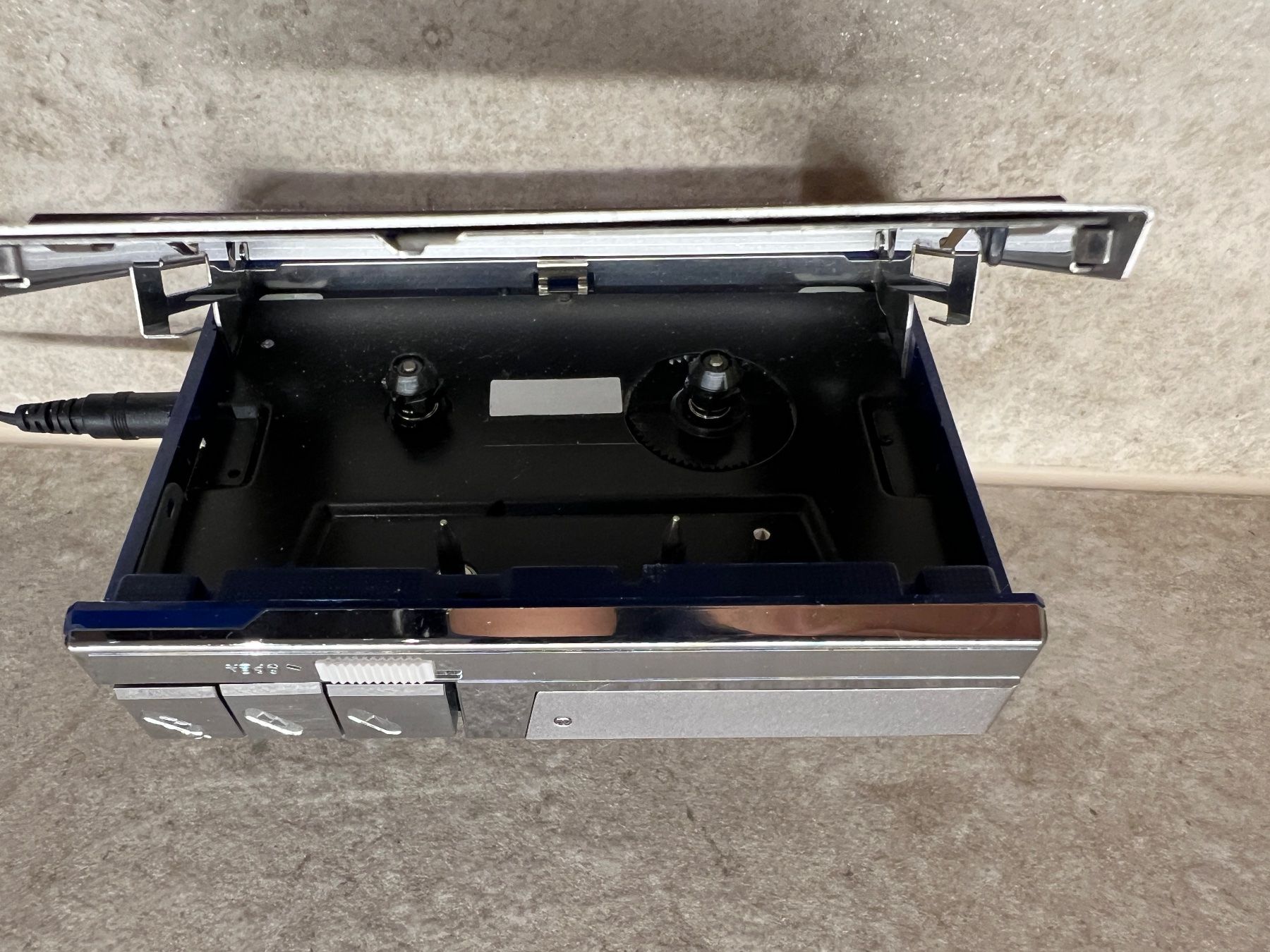 Akai Lettore multimediale portatile: AIWA Stereo Cassette Player HS-P05 Mk 2 – Usato da Lichtensteig venduto da 0.50mark 2