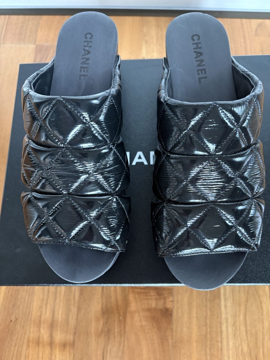 Chanel Scarpe da donna: Orginal Chanel Clogs - Gr. 40 – Usato da Salenstein venduto da Stella0805 3
