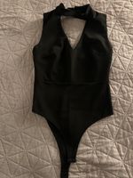 Body top schwarz