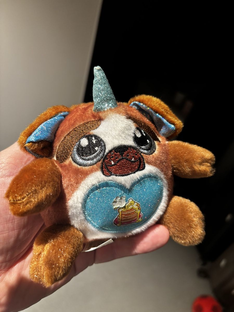 Spielzeuge: Süsser Plüsch Einhorn-Hund Stofftier neu – Gebraucht aus Zürich von engebrunau