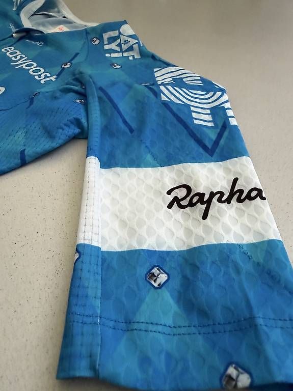 Maillots de corps & Pantalons: Rapha EF Pro Team Flaero Jersey  – Neuf avec emballage d'origine à Zürich par ala_65mn 1