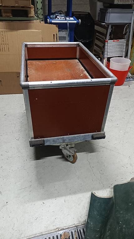 Rimorchi: Alter Paket / Briefwagen – Usato da Reinach BL venduto da roland.kink1981 2