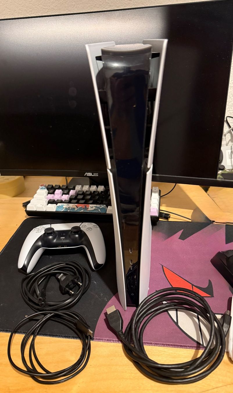 Sony Consoles: PS5 Digital Slim – D'occasion à Moutier par RicardoFerraz8 1