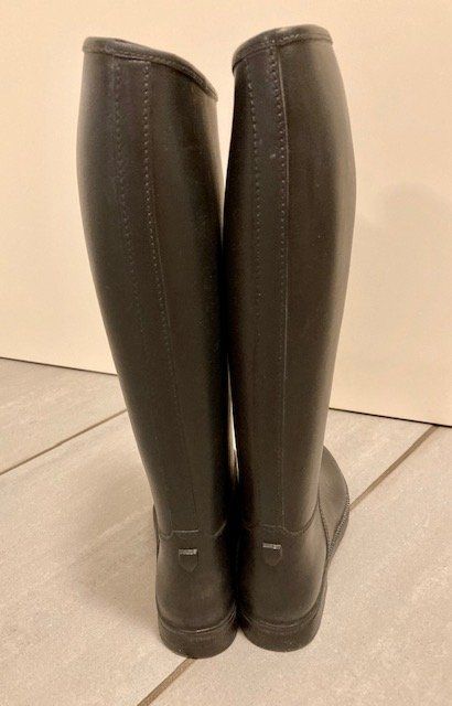 Scarpe per cavalli: Plastikstiefel nr. 35 – Usato da Ligornetto venduto da GiadaG 3
