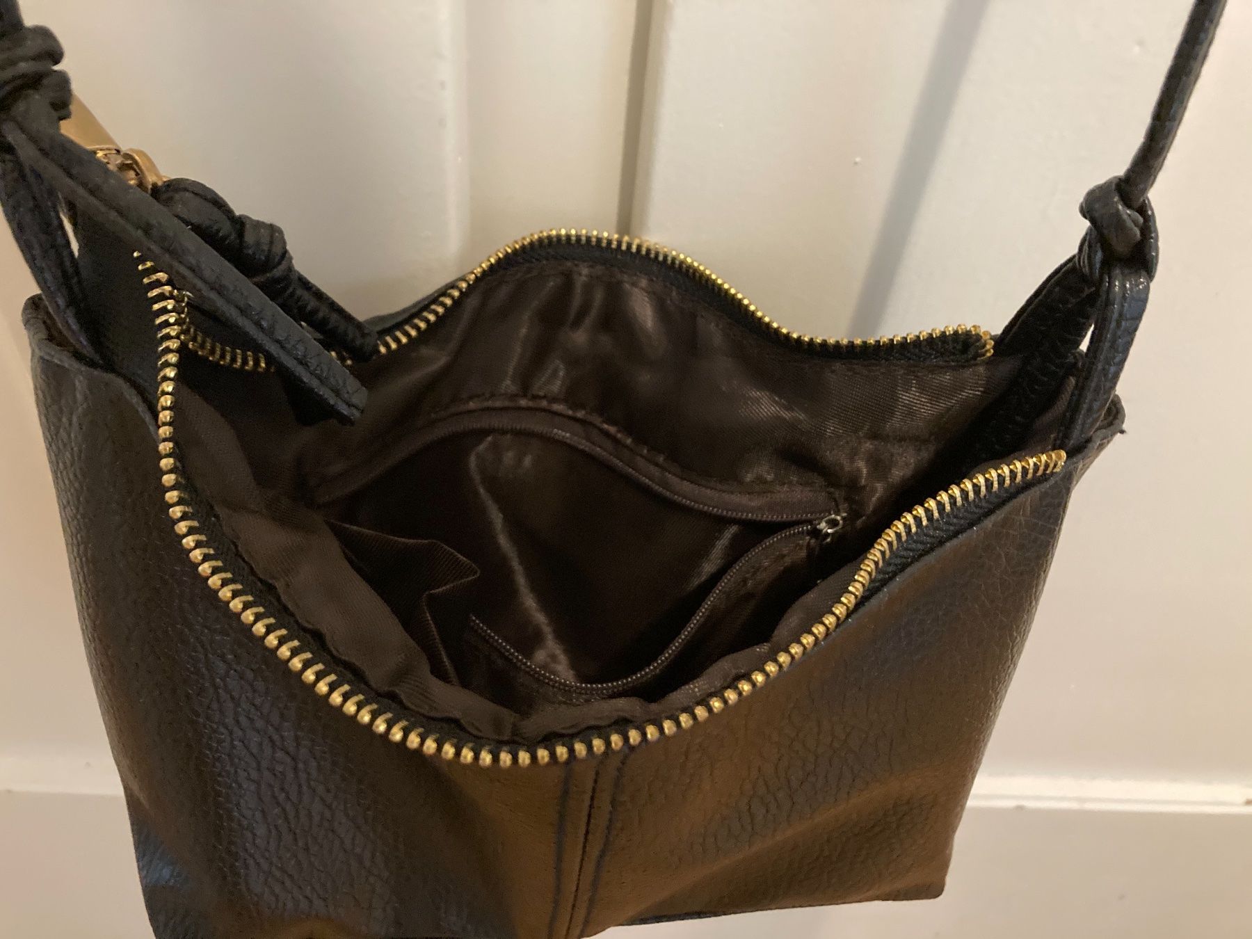 Taschen für Damen: Handtasche – Gebraucht aus Niederwangen BE von doboo 1