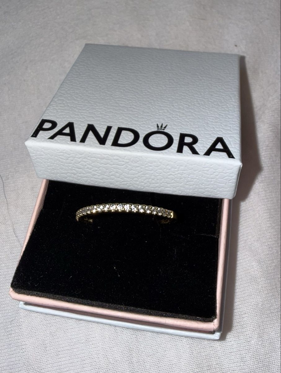 Pandora Anelli: Pandora Ring mit glitzer Steinen vergoldet NEU – Nuovo e nell'imballaggio originale da Winterthur venduto da spaccafunnu86