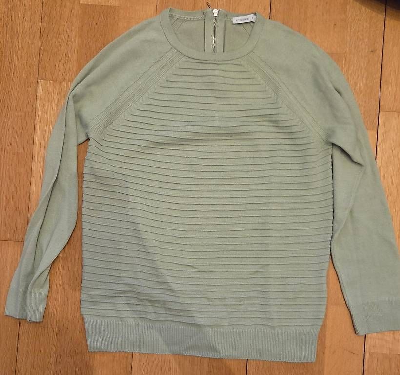 Pulls & Sweat-shirts: Salbeigrüner Strickpullover Grösse M – D'occasion à Zürich par denise_g