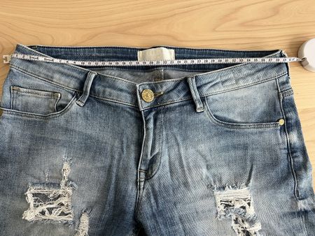 Jeans-Shorts Damen hellblau Grösse 36 Used Look