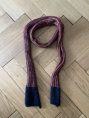 Scahl, gestrickt, rot-blau kariert, feinste Wolle