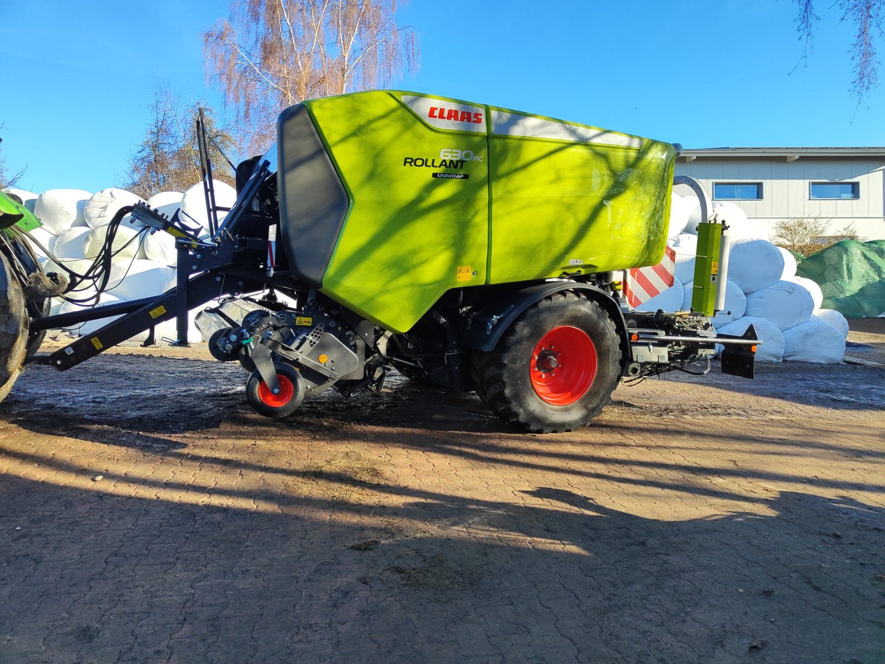 Claas Tutte le macchine: Claas Rollant 630RC Uniwrap der neusten Generation – Usato da schongau venduto da schrauber17