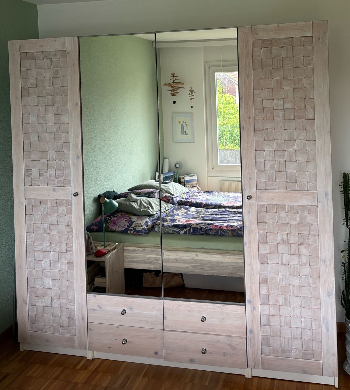 Ikea Armadi: Kleiderschrank mit Spiegel – Usato da Gwatt (Thun) venduto da Tom2666