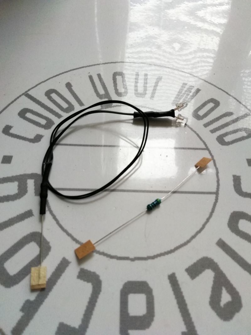 Componenti elettronici: Schweisslicht, blau flackernd, verkabelt – Nuovo (secondo la descrizione) da Luzern venduto da Salefactory 1