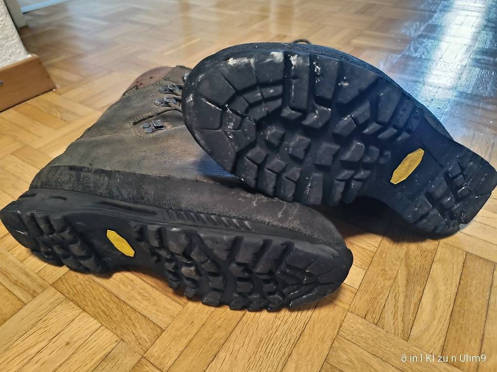 Scarpe da uomo: Wanderschuhe Hanwag – Usato da Rotkreuz venduto da Kuenti1 2