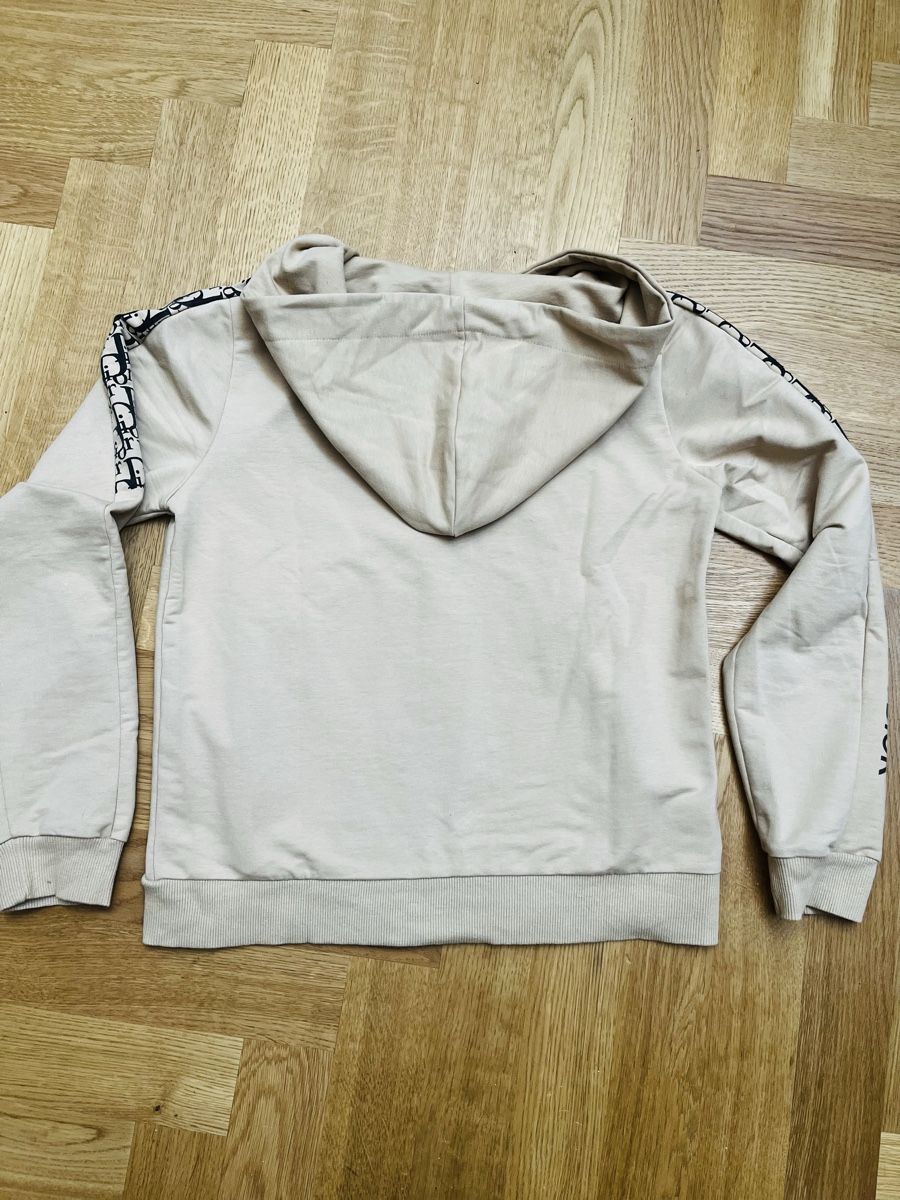 Giacche: Sweatjacke mit Kapuze, beige – Usato da Oltingen venduto da ugradel 1