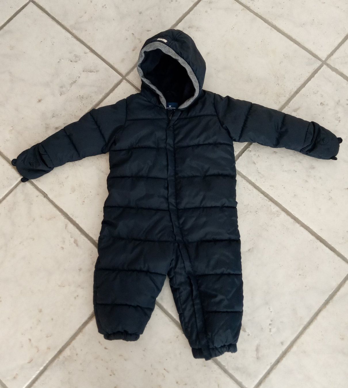 Completi: Tom Tailor Schneeoverall Größe 80 – Usato da Chur venduto da Rodanisa