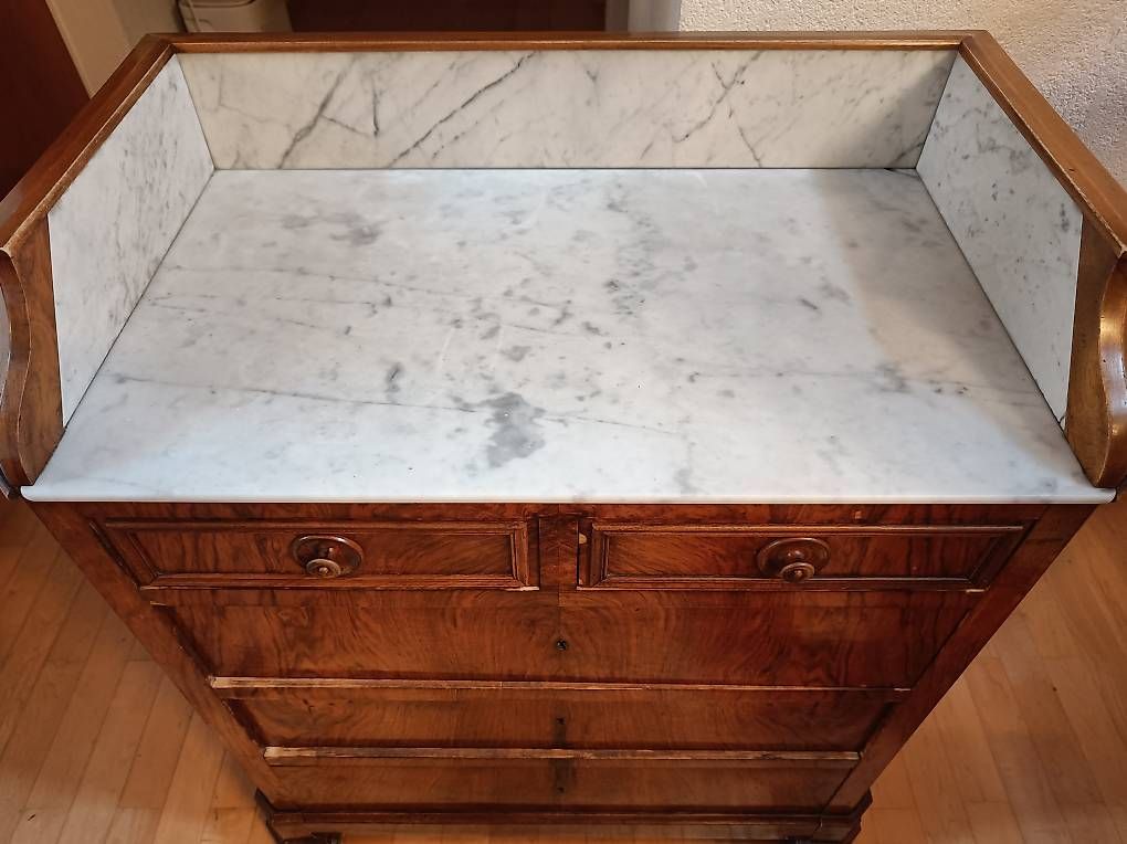 Kommoden: Commode en bois massif avec plateau en marbre  – Gebraucht aus La Chaux-de-Fonds von agaric 1