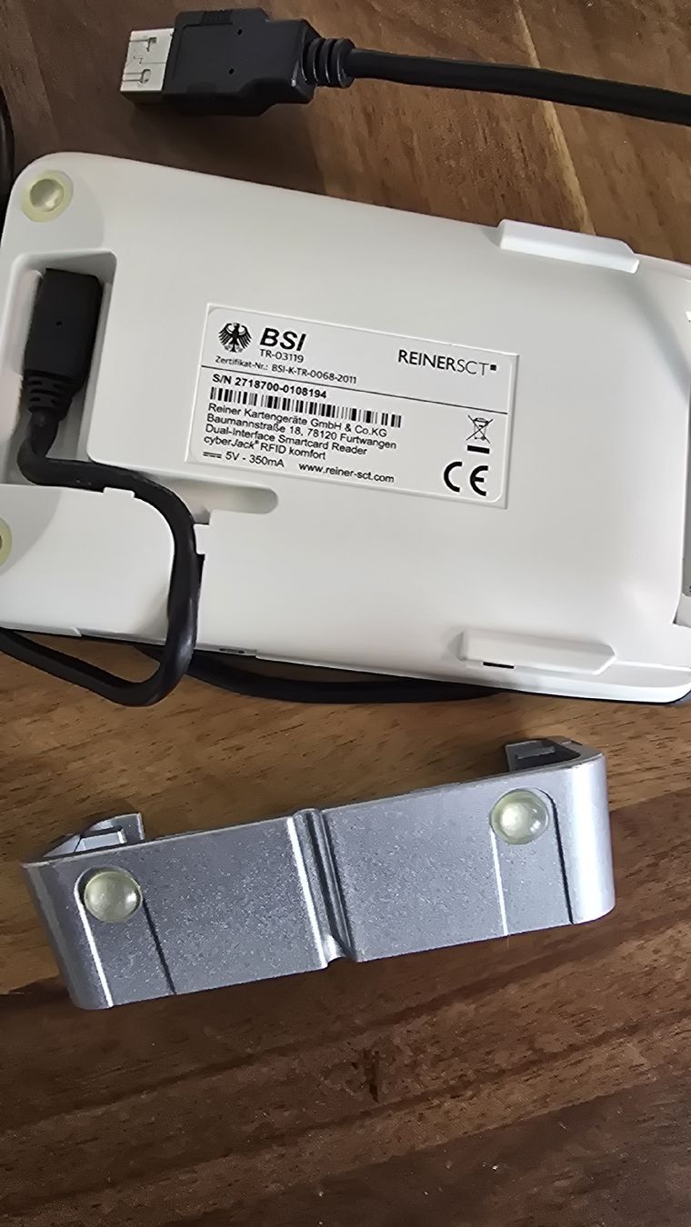 Lecteurs de cartes: Kartenlesegerät REINERSCT CYBER Jack RFID – D'occasion à Zürich par rolf290 3