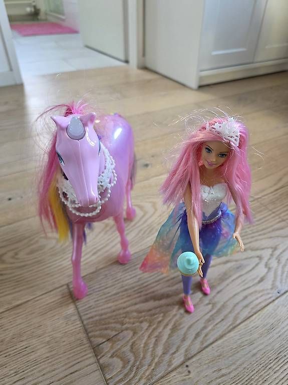 Bambole: Barbie mit leuchtendem Einhorn! – Usato da Münchenstein venduto da Pistons 1