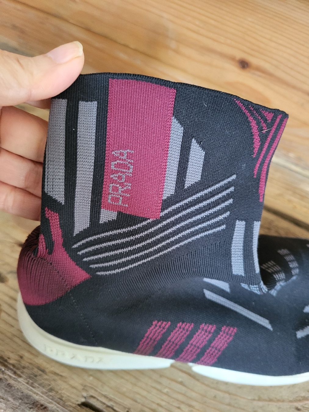 Prada Scarpe da donna: Originale Prada Socken-Sneaker – Usato da Zweisimmen venduto da Adorable 3