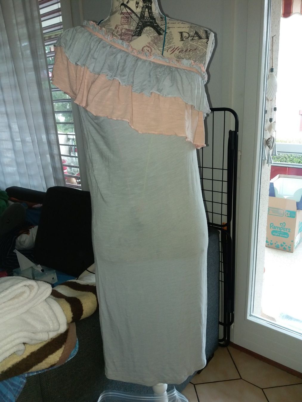 Kleider: Kleid legend – Gebraucht aus Marin-Epagnier von Natasa82